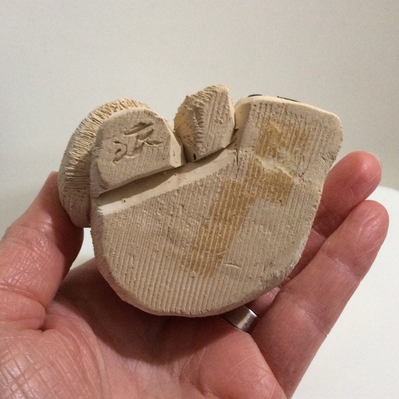 Vintage hand sculpted in Uruguay clay polar bear - Picture 6 of 6